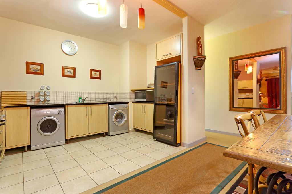 Century City Royal Apartments Kaapstad Buitenkant foto