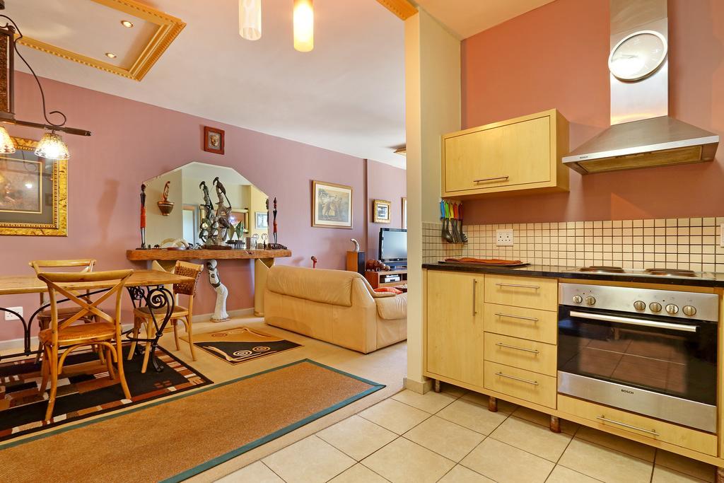 Century City Royal Apartments Kaapstad Buitenkant foto